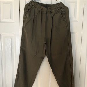Harper lightweight green pants M